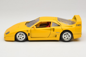 Ferrari F40 Żółty Bburago 1:18 3032-Y1 Metal — zdjęcie 4 z 8