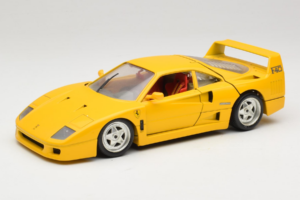 Ferrari F40 Żółty Bburago 1:18 3032-Y1 Metal