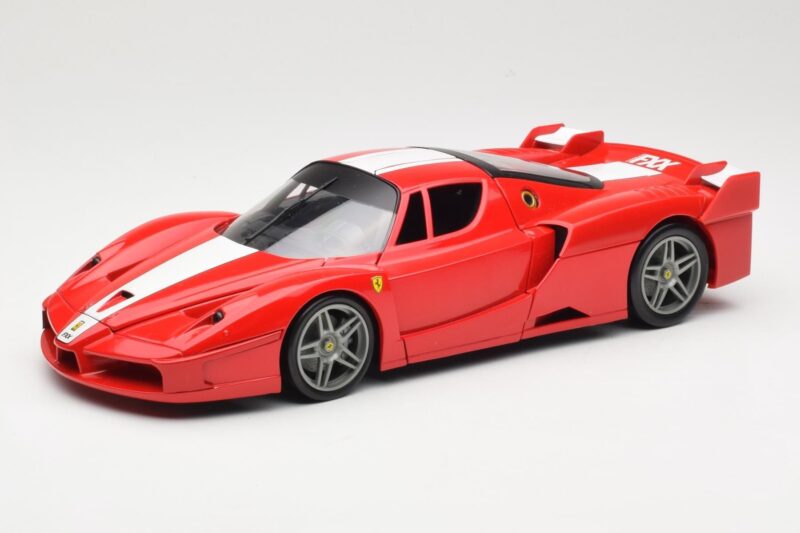 Ferrari FXX Czerwony Hot Wheels 1:18 310801 Metal
