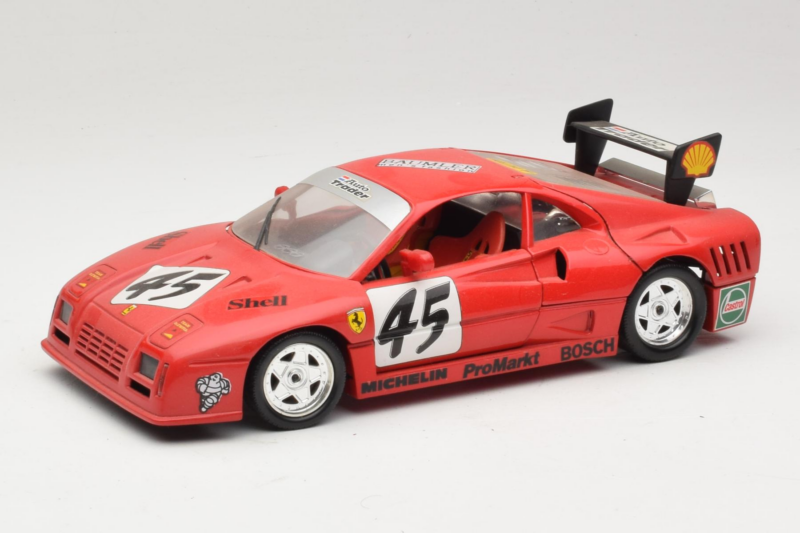 Ferrari 288 GTO Evoluzione #45 Czerwony Revell 1:18 48820 Metal