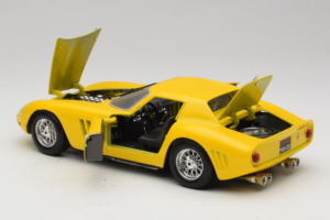 Ferrari 250 GTO Żółty Guiloy 1:18 67525 Metal — zdjęcie 5 z 8