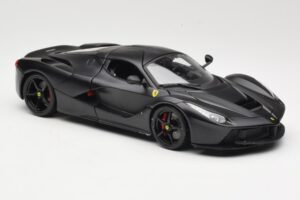 Ferrari LaFerrari F150 Matte Black Bburago 1:18 18-16901BK Metal — zdjęcie 6 z 8