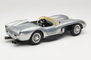 Ferrari Testa Rossa Chrome Silver Hot Wheels 1:18 25737 Metal — zdjęcie 3 z 8