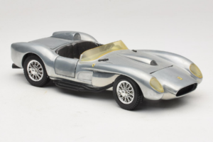 Ferrari Testa Rossa Chrome Silver Hot Wheels 1:18 25737 Metal — zdjęcie 6 z 8