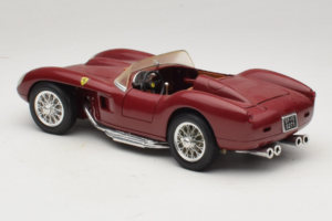 Ferrari Testa Rossa Ciemnoczerwony Shell Shell 1:18 40026 Metal — zdjęcie 7 z 8