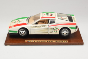 Ferrari Testarossa Italia 90 Biały Bburago 1:18 3059-W1 Metal