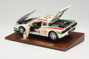 Ferrari Testarossa Italia 90 Biały Bburago 1:18 3059-W1 Metal — zdjęcie 5 z 8