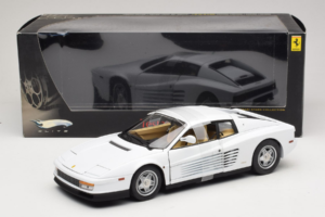 Ferrari Testarossa Biały Miami Vice Hot Wheels 1:18 P9904 Metal — zdjęcie 6 z 6