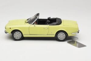 Fiat 124 Spider BS1 Żółty Sun Star 1:18 4921 Metal — zdjęcie 4 z 8