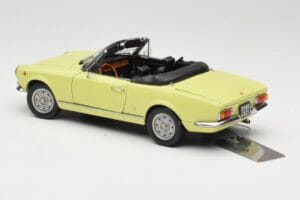 Fiat 124 Spider BS1 Żółty Sun Star 1:18 4921 Metal — zdjęcie 7 z 8