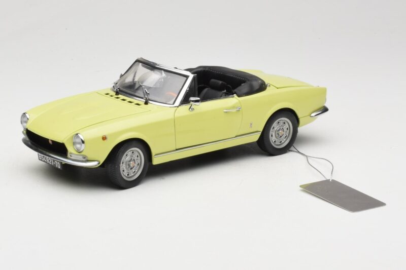 Fiat 124 Spider BS1 Żółty Sun Star 1:18 4921 Metal