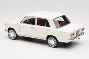 Fiat 124 Biały IXO 1:18 18CMC205OP Metal — zdjęcie 7 z 8