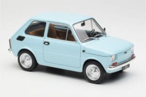 Fiat 126 Jasnoniebieski MCG 1:18 MCG18415 Metal — zdjęcie 4 z 6