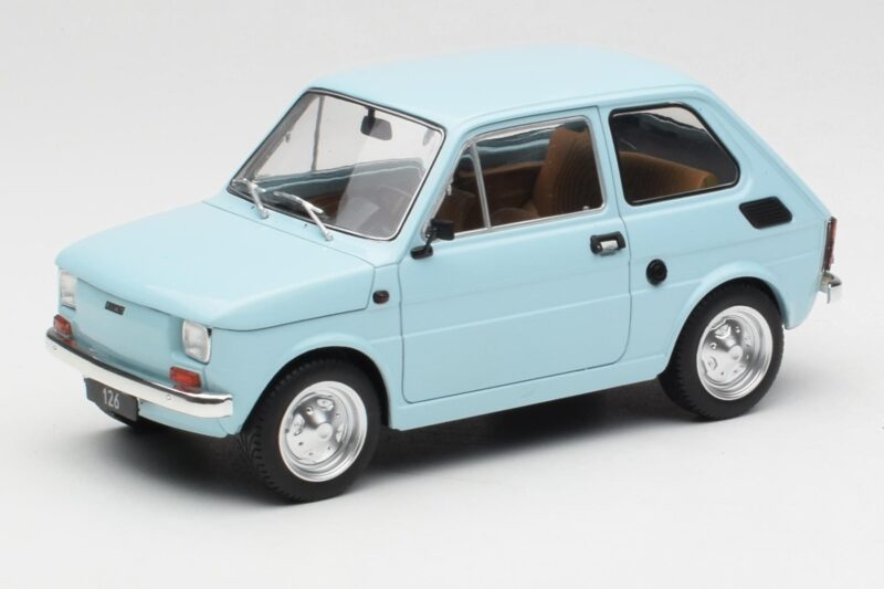 Fiat 126 Jasnoniebieski MCG 1:18 MCG18415 Metal