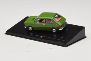 Fiat 127 Zielony IXO 1:43 CLC607N Metal — zdjęcie 3 z 4