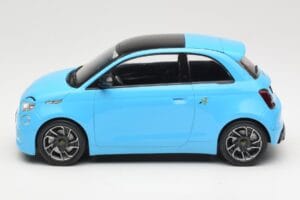 Abarth 500e Niebieski IXO 1:18 MCG18499 Metal — zdjęcie 3 z 6