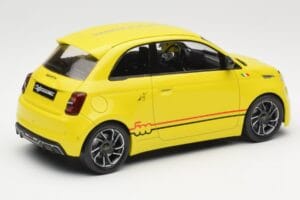 Abarth 500e Żółty IXO 1:18 MCG18498 Metal — zdjęcie 2 z 6