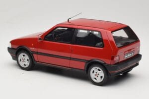 Fiat Uno Turbo IE Rosso Racing Otto 1:18 OT487 Żywica — zdjęcie 5 z 6