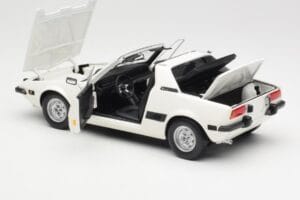 Fiat X1/9 Biały Minichamps 1:18 100121685 Metal — zdjęcie 5 z 8