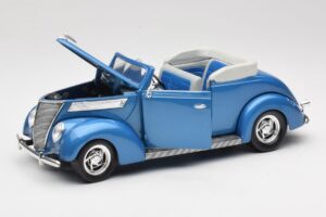 Ford Kabriolet Niebieski Road Signature 1:18 92238 Metal — zdjęcie 2 z 8