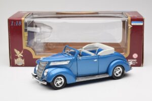 Ford Kabriolet Niebieski Road Signature 1:18 92238 Metal — zdjęcie 8 z 8