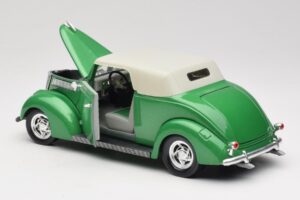 Ford Kabriolet Zielony Road Signature 1:18 92239 Metal — zdjęcie 5 z 8