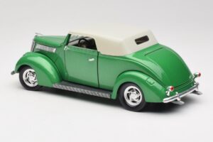 Ford Kabriolet Zielony Road Signature 1:18 92239 Metal — zdjęcie 7 z 8
