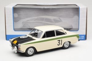 Ford Cortina Lotus #31 J. Ickx / G. Staepelaere Marathon de la Route 1966 MCG 1:18 MCG18436R Metal — zdjęcie 6 z 6