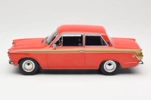 Ford Cortina Lotus Red & Gold Stripe MCG 1:18 MCG18532 Metal — zdjęcie 3 z 6
