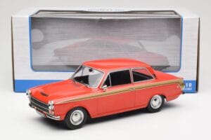 Ford Cortina Lotus Red & Gold Stripe MCG 1:18 MCG18532 Metal — zdjęcie 6 z 6