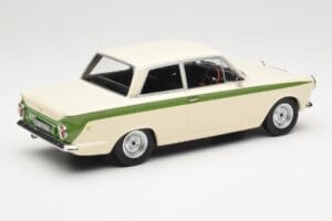 Ford Cortina Lotus White & Green Stripe MCG 1:18 MCG18434 Metal — zdjęcie 2 z 6