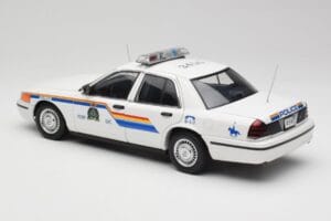 Ford Crown Victoria RCMP Police Car AUTOart 1:18 72706 Metal — zdjęcie 7 z 8