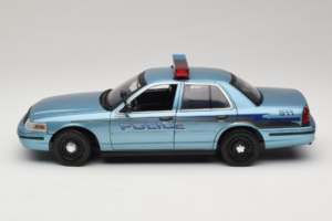 Ford Crown Victoria Police Cruiser Twilight Blue Greenlight 1:18 01643 Metal — zdjęcie 4 z 8