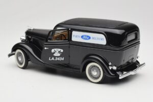 Ford Delivery Truck Ford Parts Czarny Solido 1:18 8417 Metal — zdjęcie 5 z 8