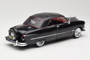 Ford Deluxe Kabriolet Czarny Maisto 1:18 31681 Metal — zdjęcie 3 z 8