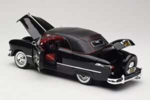 Ford Deluxe Kabriolet Czarny Maisto 1:18 31681 Metal — zdjęcie 5 z 8