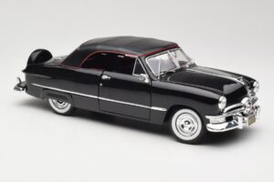 Ford Deluxe Kabriolet Czarny Maisto 1:18 31681 Metal — zdjęcie 6 z 8