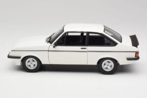 Ford Escort Mk2 RS 2000 LHD Biały Minichamps 1:18 150084300 Metal — zdjęcie 4 z 8