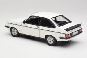 Ford Escort Mk2 RS 2000 LHD Biały Minichamps 1:18 150084300 Metal — zdjęcie 7 z 8