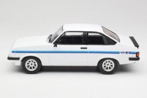 Ford Escort Mk2 RS 2000 Biały MCG 1:18 MCG18439 Metal — zdjęcie 3 z 6