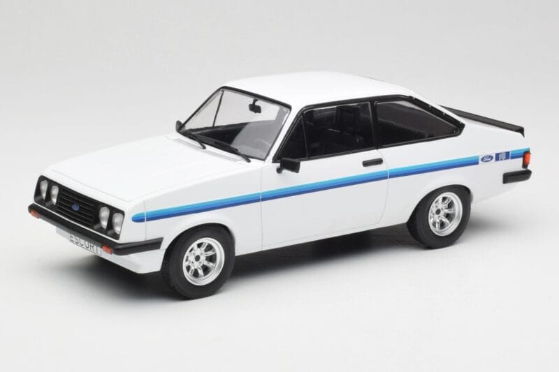 Ford Escort Mk2 RS 2000 Biały MCG 1:18 MCG18439 Metal