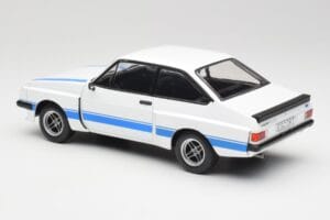Ford Escort Mk2 RS 2000 X-Pack Diamond Biały & Niebieski Stripe MCG 1:18 MCG18350 Metal — zdjęcie 5 z 6