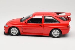 Ford Escort Mk5 RS Cosworth Czerwony UT Models 1:18 180082102 Metal — zdjęcie 4 z 8