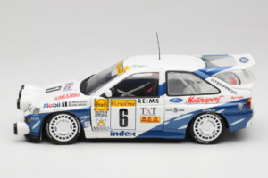 Ford Escort RS Cosworth Mobil 1 #6 F. Delecour / D. Grataloup Rally Monte Carlo Night Version Winner 1994 UT Models 1:18 3945 — zdjęcie 4 z 8