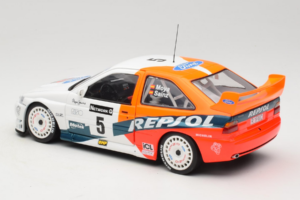 Ford Escort RS Cosworth Repsol #5 C. Sainz / L. Moya RAC Rally 1997 UT Models 1:18 39750 Metal — zdjęcie 7 z 8