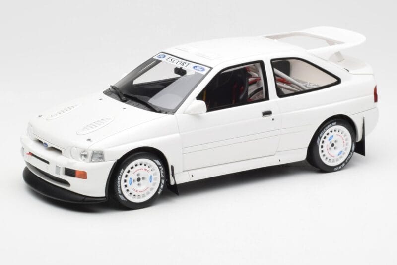 Ford Escort RS Cosworth Group A Biały Otto 1:18 OT1025 Żywica