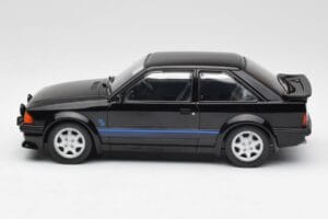 Ford Escort RS Turbo Samochód Prywatny Księżnej Diany Czarny MCG 1:18 MCG18420 Metal — zdjęcie 3 z 6