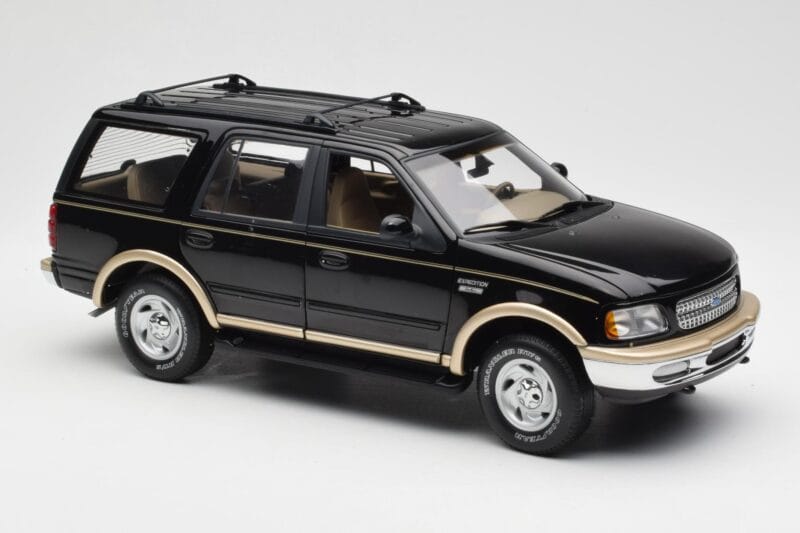 Ford Expedition Eddie Bauer Czarny UT Models 1:18 22710 Metal