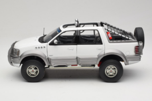 Ford Expedition Himalaya White AUTOart 1:18 72781 Metal — zdjęcie 4 z 8