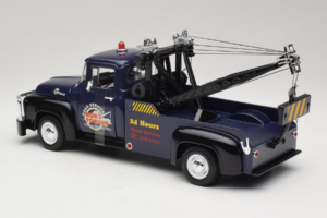 Ford F-100 Tow Truck Bob's Towing Welly 1:18 19834-W Metal — zdjęcie 5 z 6